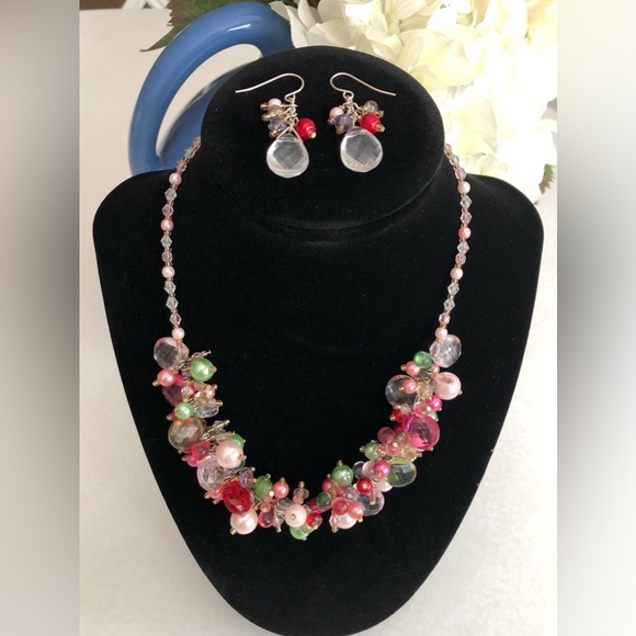 Cluster Bead Necklace and Pierced Earrings - Picture 8 of 8